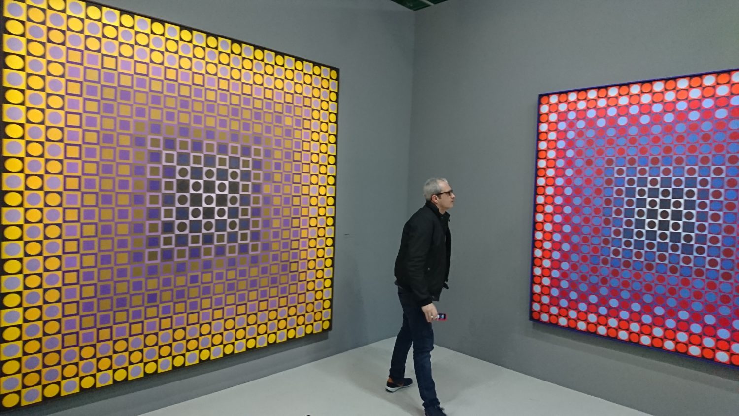 Victor Vasarely Ou L Utopie Rentr E Dans Le D Cor Singulars   Vasarely Le Partage Des Formes Beaubourg 0219 28 E1553130336181 