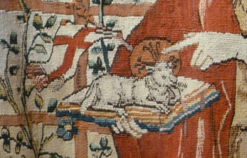 Les mystères de l’agneau pascal, entre rituel spirituel et tradition gourmande