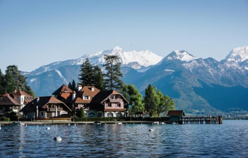 Les plus beaux hôtels cinq étoiles autour du Lac d’Annecy (selon Yonder.fr)